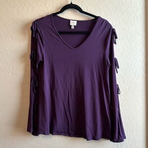 CUPIO women’s top with now details on arms and bell sleeves purple size M